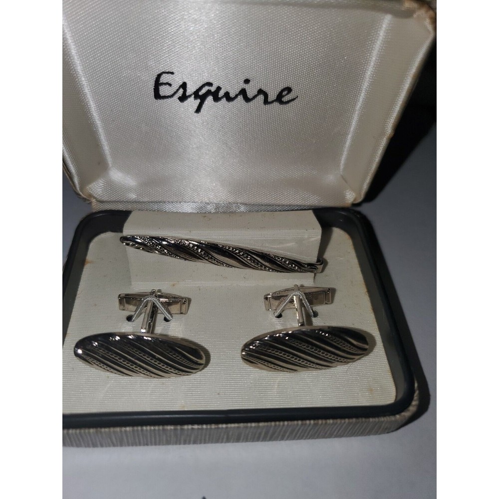 Vintage Esquire Cufflinks And Tie Clip In Very Good Condition